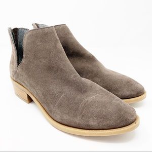 Steve Madden Ankle Cutout Bootie Laramie Taupe